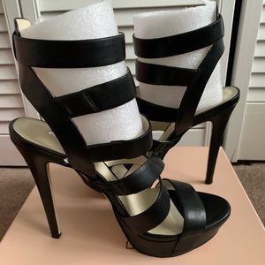 BCBG black heels size 7m